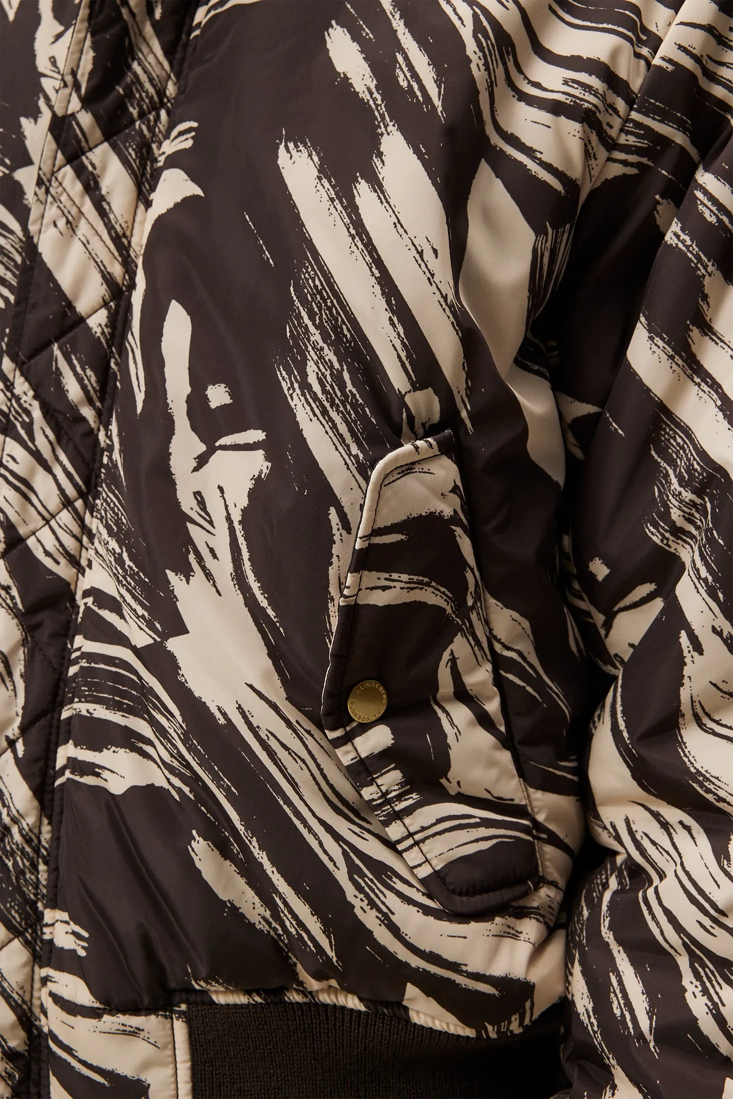 Brad Nylon Bomber / Delicioso