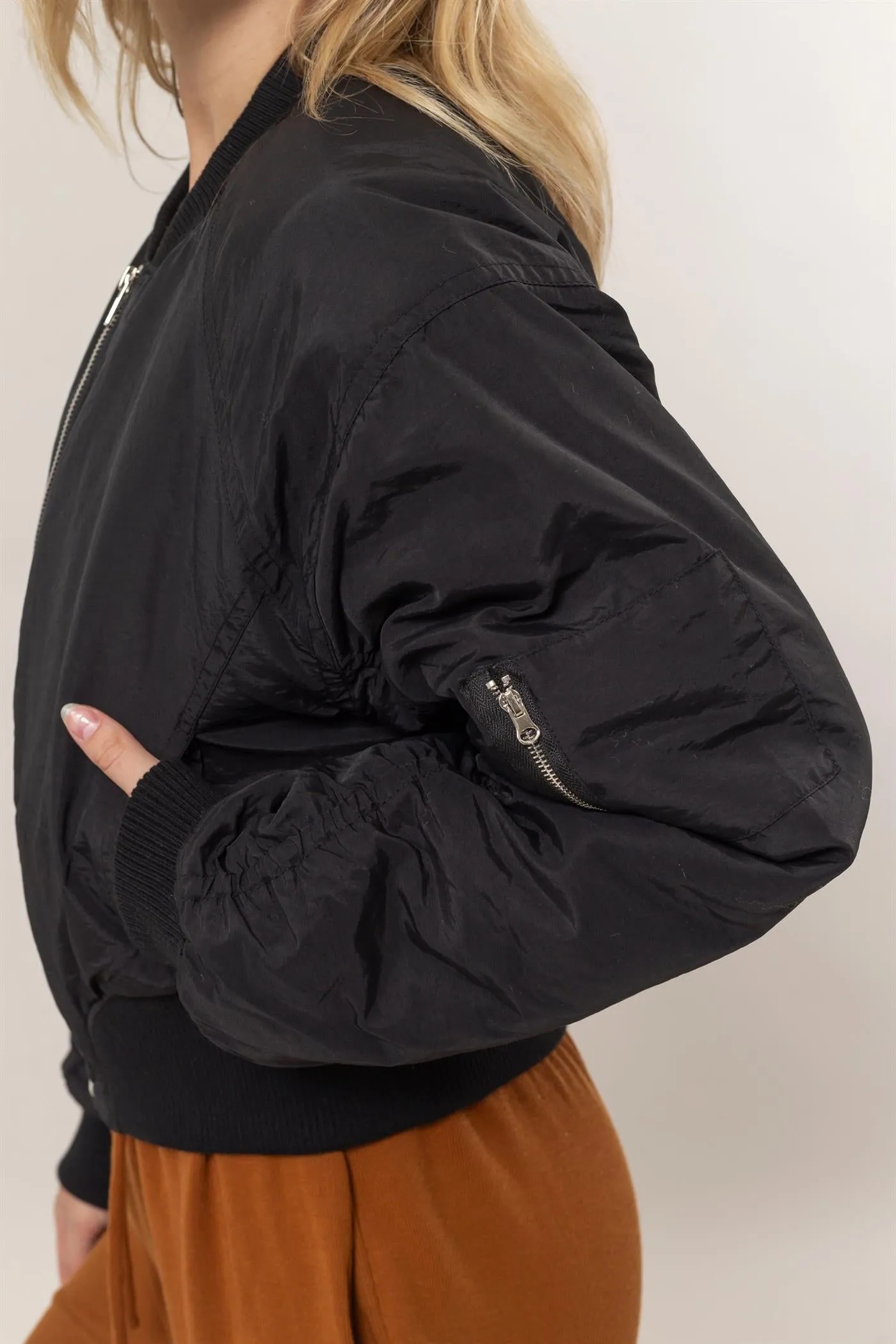 HF24E735-Ruched Bomber Puffer Jacket